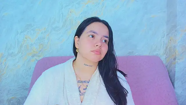 Mia_candy_0 élő XXX-chatje