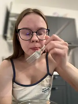 _CherryBloom_'s Live XXX Chat