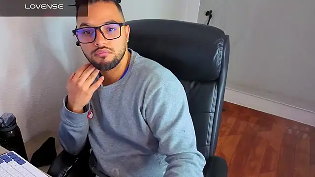 Ernesto-Rodriguez82 live XXX chat