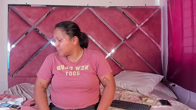 SolTully Adlı Modelin Canlı XXX Sohbeti