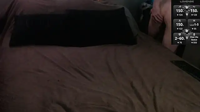 MaxRouger: вебкам-шоу