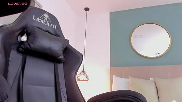 lucy_blue28 Chat XXX in diretta