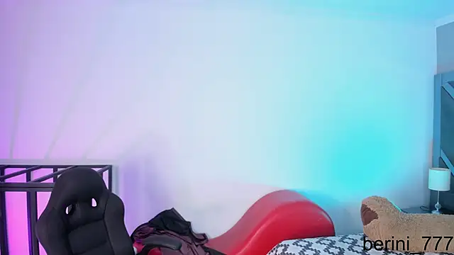 AmberiniHoffman's Live XXX Chat