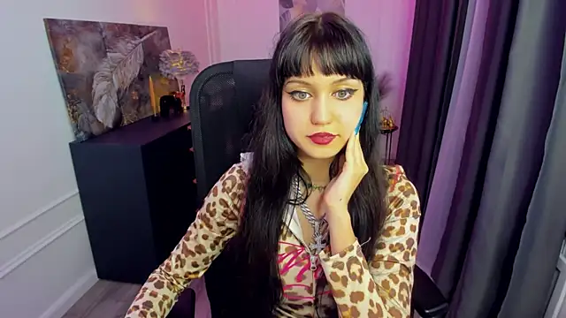 TiffanyYounge's Live XXX Chat