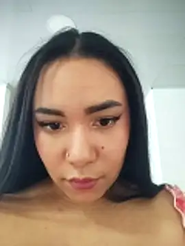 Czat XXX na żywo – soffi_joness23