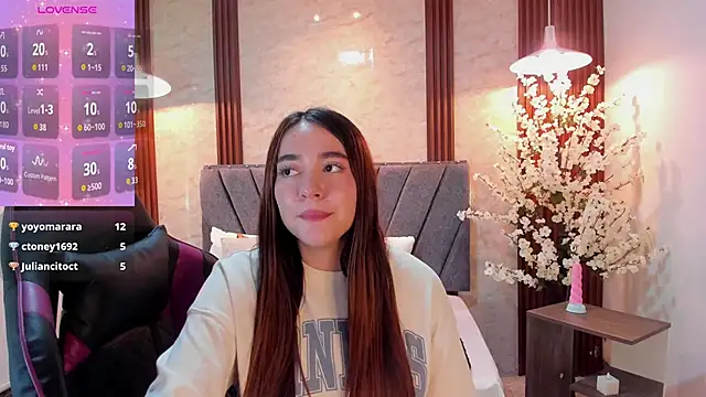 Chat +18 de Anissa_m_ ao vivo