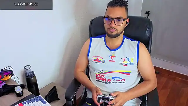 Ernesto-Rodriguez82 网络视讯表演