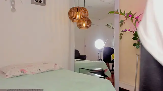 Show modela xhj_Gambaru na web-kameri