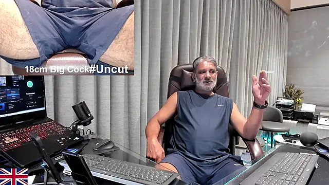 XXX chat uživo modela OnlineBossUK