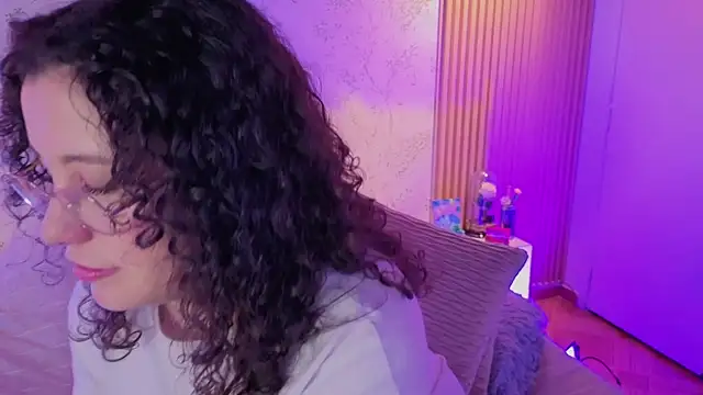 XXX chat uživo modela Charlotte__Miller