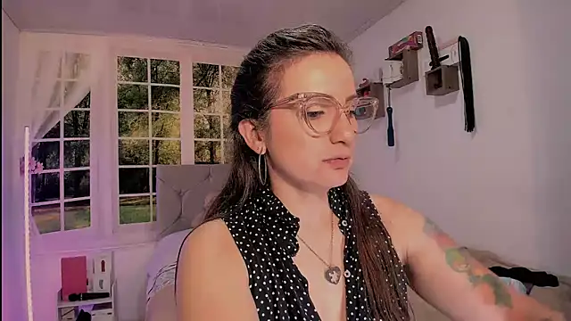 Chatroom XXX en direct de vanessabrown_