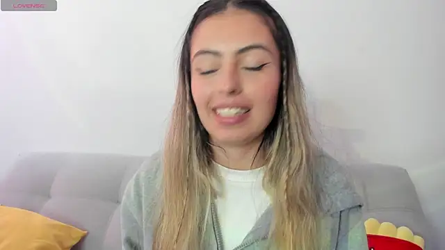 Fernanda_aaaa 现场XXX聊天