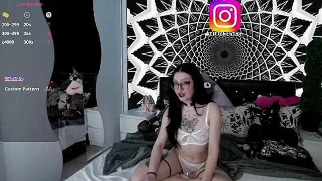 Chat +18 de Lilithcaine ao vivo