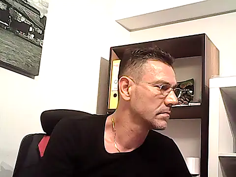 mastercharisma35: онлайн-секс-чат