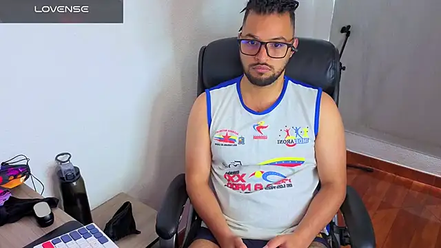 Ernesto-Rodriguez82 Adlı Modelin Web Kamerası Şovu