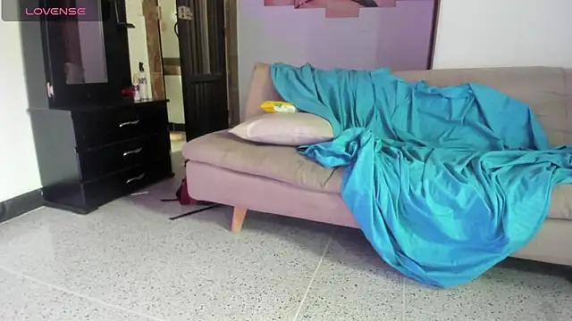 دردشة Charlotte_Melody الجنسية المباشرة