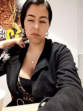 Luianna Live XXX-Chat