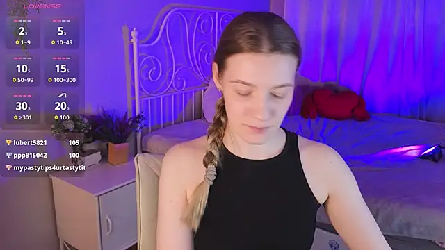 Vanessa___Lui 即時 XXX 聊天