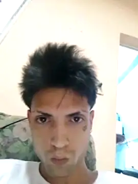 CubaxxxPeneGrande: διαδικτυακό σόου στην κάμερα