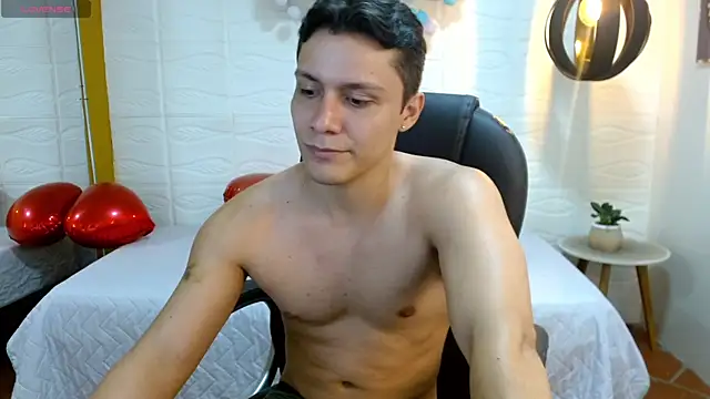 Zayn_clausen Webcamshow