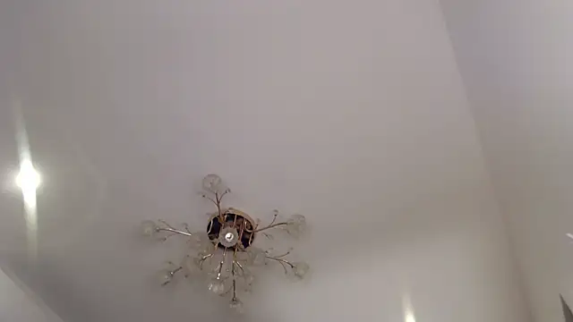 Pertunjukan Kamera Web KeenMazikeen69