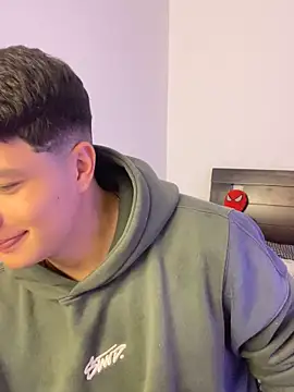 Goldenknight33 网络视讯表演