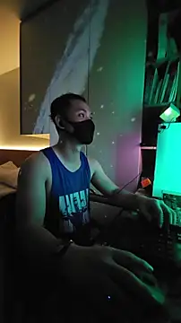 OnlyMan90 网络视讯表演