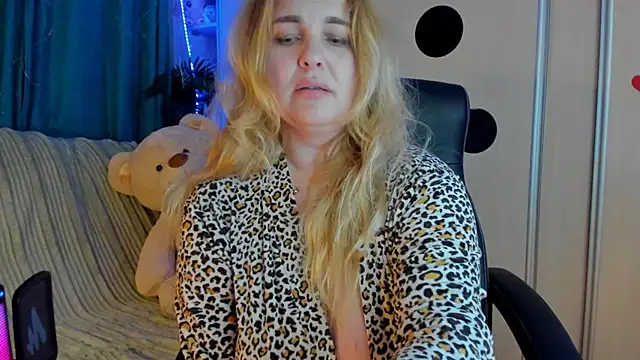 CoraSwon's Live XXX Chat