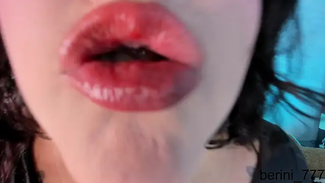 AmberiniHoffman 即時 XXX 聊天