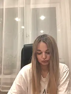 Chat XXX ao vivo de Seralunee