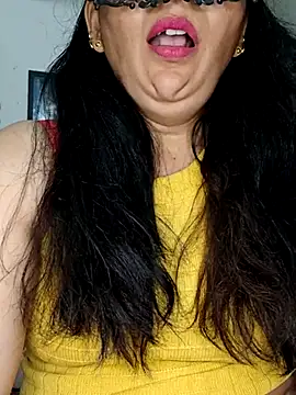 BhabhiPooja69 现场XXX聊天