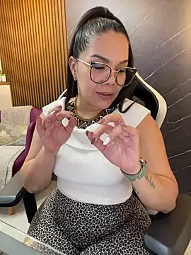 แชท XXX สดของ KellyBrooklyn_