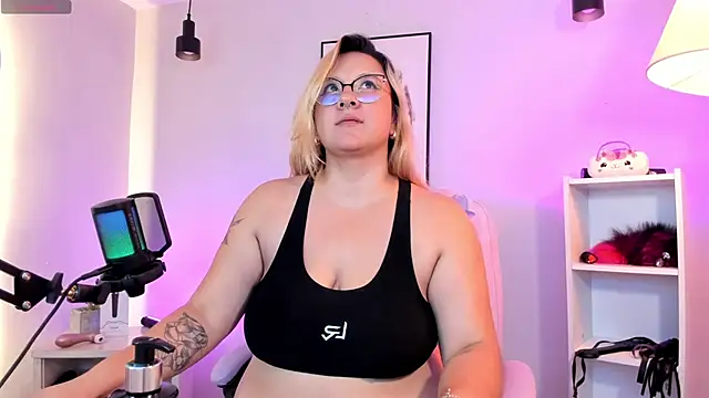 hollie_joliie's Webcam Show