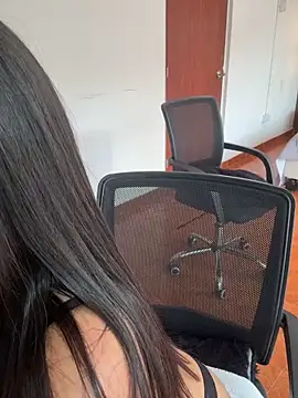 Chatroom XXX en direct de Luna_rousse26