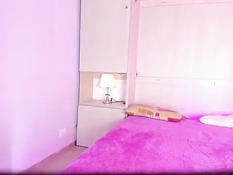 TaylorBloom Live XXX-chat