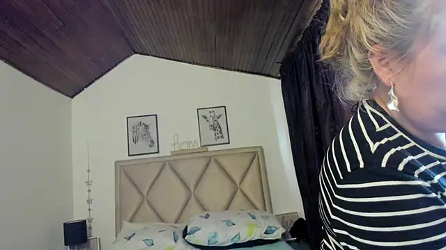 MonyCassius' Live XXX Chat