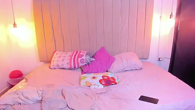 karina_foxi's Live XXX Chat