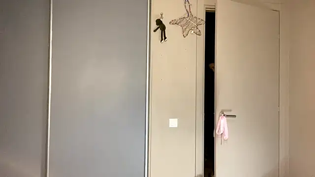 JonnaSzerszenのライブXXXチャット