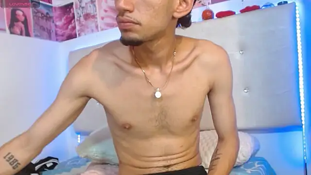 golden_raiden_12's Live XXX Chat