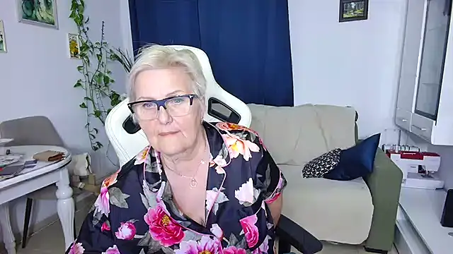 Selenna57's Live XXX Chat