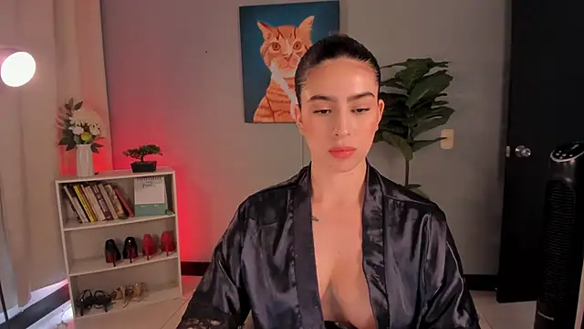 LiaPearce Adlı Modelin Canlı XXX Sohbeti