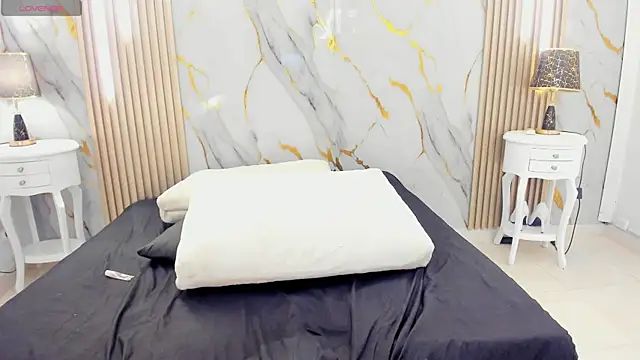 AprillRoss – Naživo XXX chat