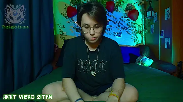 TrickyKitsune Live XXX-Chat
