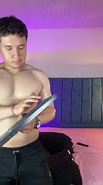 Alexander_Connor 现场XXX聊天