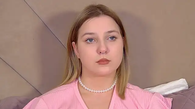 TinnaBurton Live XXX-Chat