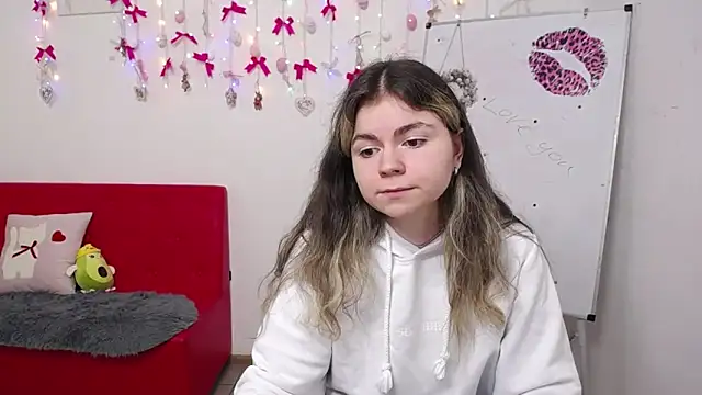 Онлайн чат XXX TinaRedly