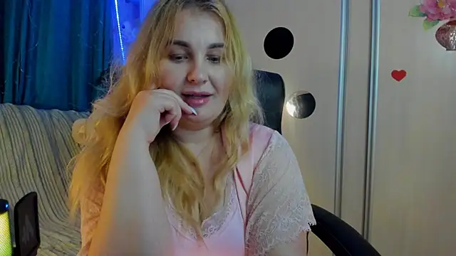 CoraSwonのライブXXXチャット