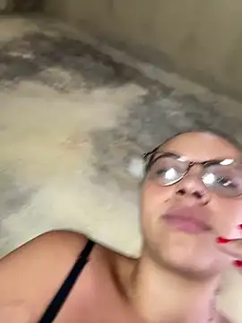 Chloe_LeaozinhoのライブXXXチャット