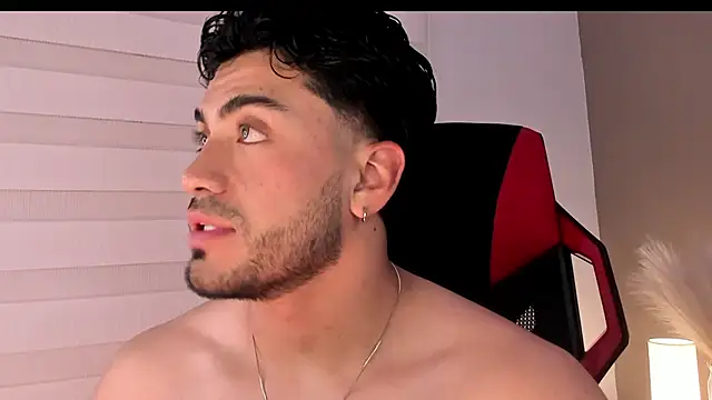 Alexander_Diazz Show Webcam