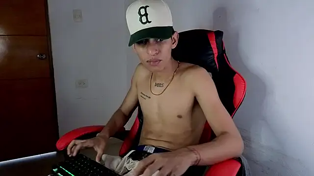 Show modela sung_yol na web-kameri